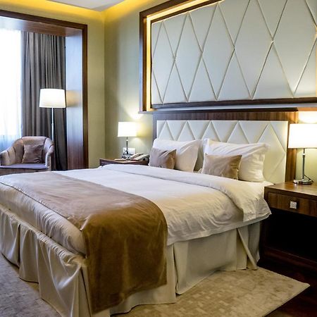Garden Park Inn อัลมาตี ภายนอก รูปภาพ