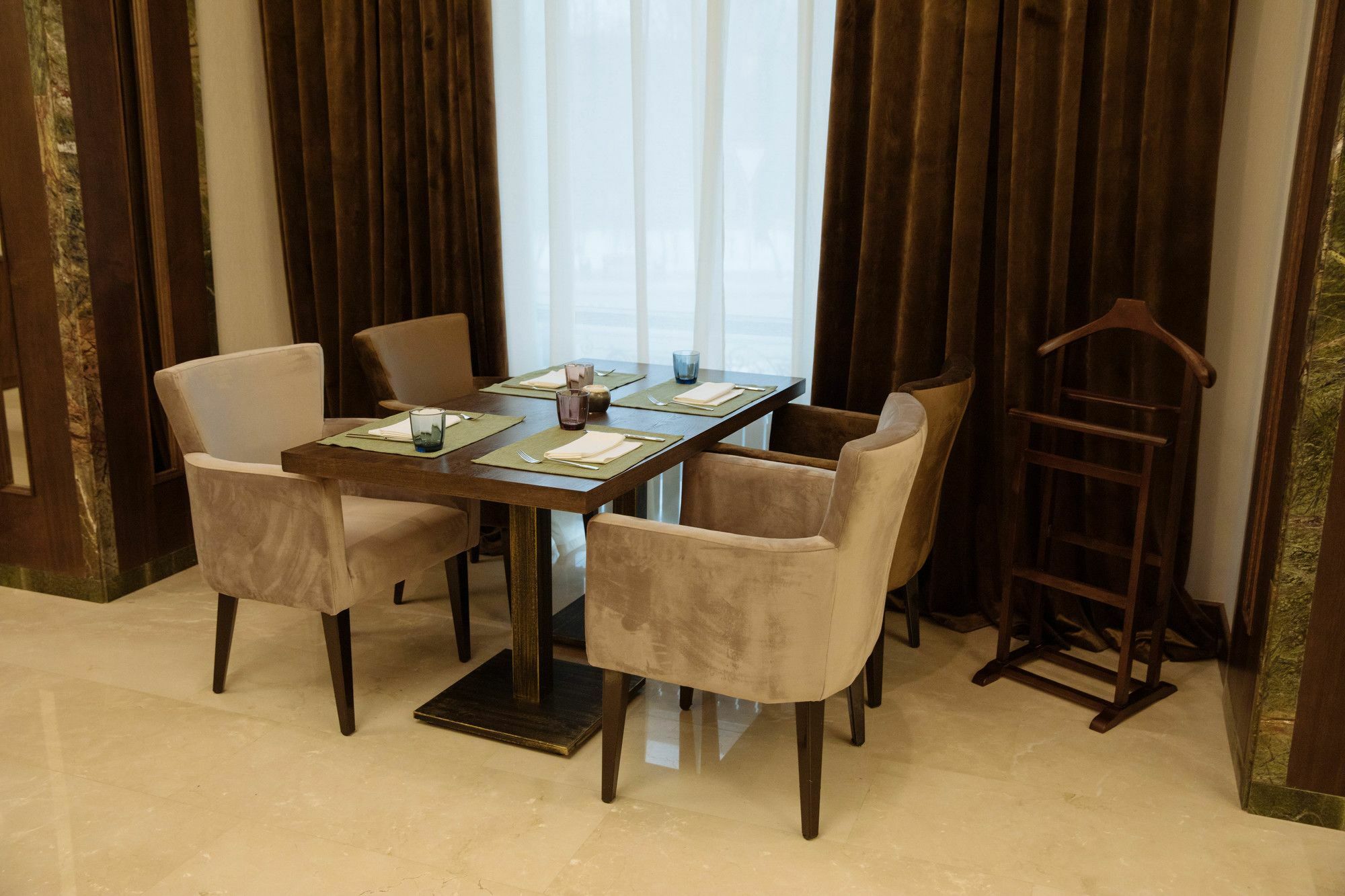 Garden Park Inn อัลมาตี ภายนอก รูปภาพ