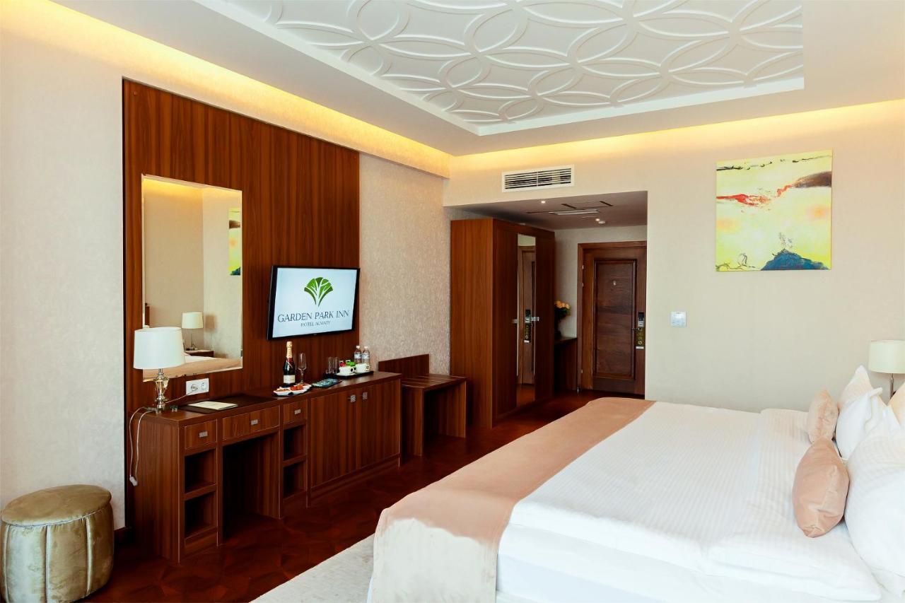 Garden Park Inn อัลมาตี ภายนอก รูปภาพ
