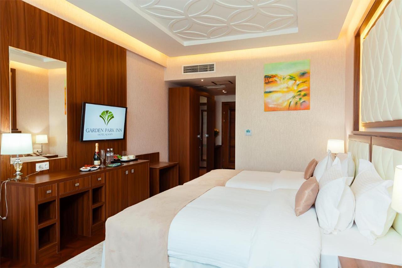 Garden Park Inn อัลมาตี ภายนอก รูปภาพ